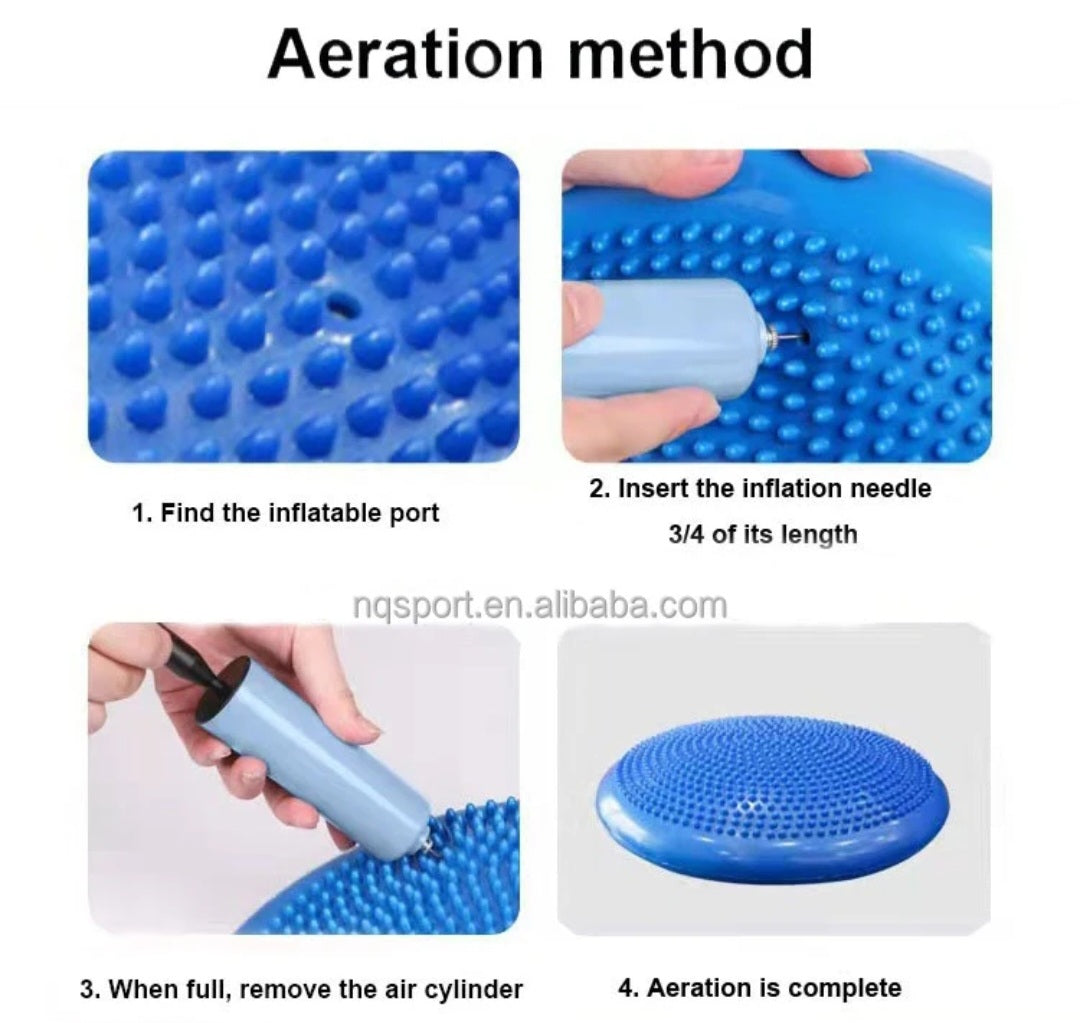 Inflatable balance disc with air pump